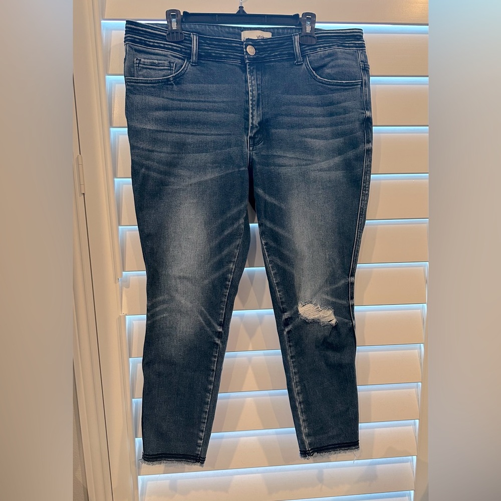 Vervet
Amber mid-rise skinny jeans